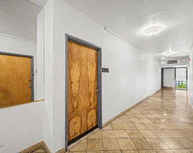 805 N 4th Avenue - Photo Thumbnail 17