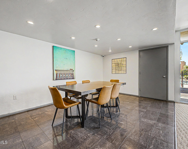 805 N 4th Avenue - Photo Thumbnail 21