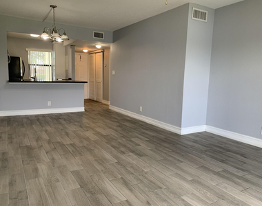 10011 Winding Lake Road - Photo Thumbnail 7
