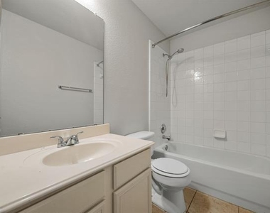 9313 Norfolk Lane - Photo Thumbnail 14
