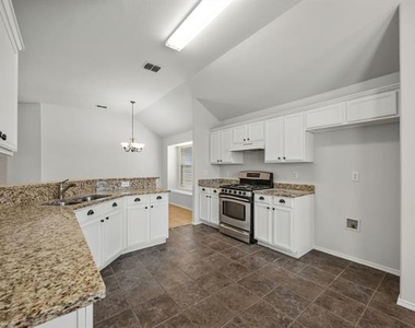 9313 Norfolk Lane - Photo Thumbnail 9
