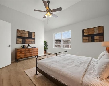 9313 Norfolk Lane - Photo Thumbnail 10