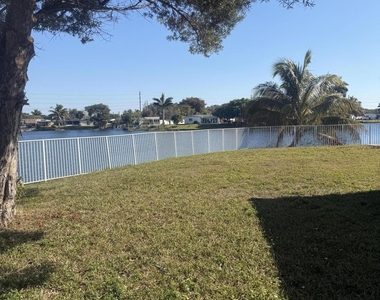 2181 Nw 94th Avenue - Photo Thumbnail 12