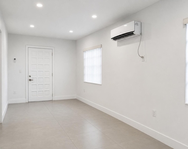 2152 Sw 72nd Avenue - Photo Thumbnail 1
