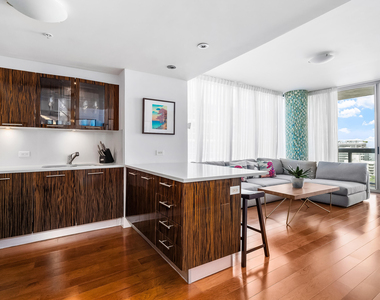 6899 Collins Avenue - Photo Thumbnail 10