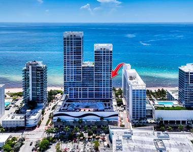 6899 Collins Avenue - Photo Thumbnail 3