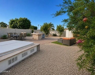 3411 E Escuda Road - Photo Thumbnail 32