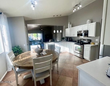 3411 E Escuda Road - Photo Thumbnail 9