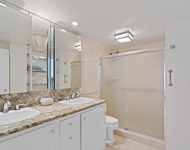 2800 N Flagler Drive - Photo Thumbnail 18
