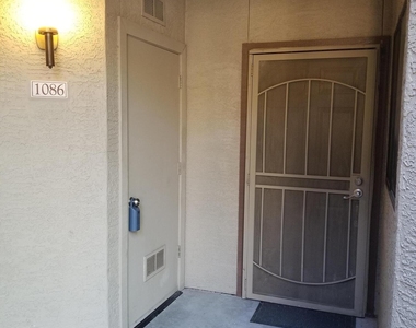 3848 N 3rd Avenue - Photo Thumbnail 11