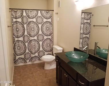 3848 N 3rd Avenue - Photo Thumbnail 4