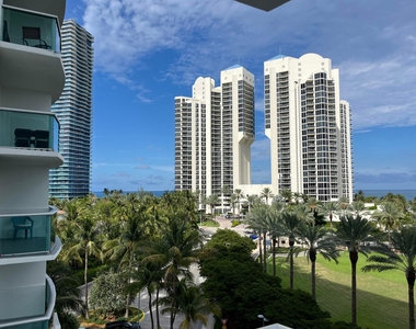 19370 Collins Avenue - Photo Thumbnail 22