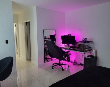 19370 Collins Avenue - Photo Thumbnail 16