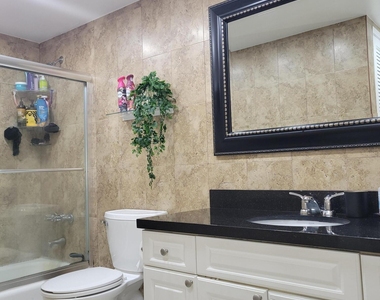 19370 Collins Avenue - Photo Thumbnail 13
