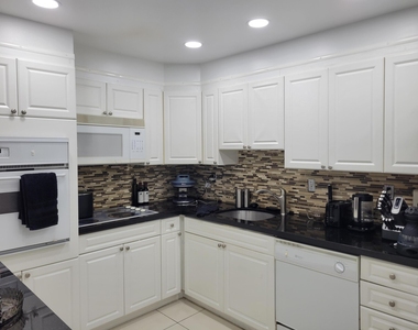 19370 Collins Avenue - Photo Thumbnail 1
