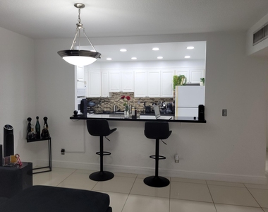 19370 Collins Avenue - Photo Thumbnail 11