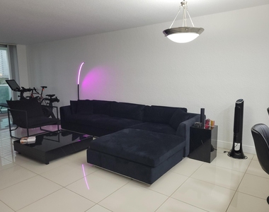 19370 Collins Avenue - Photo Thumbnail 5