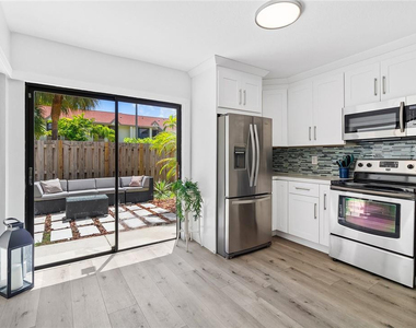 324 City View Drive - Photo Thumbnail 10