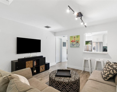 324 City View Drive - Photo Thumbnail 7