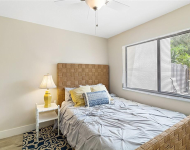 324 City View Drive - Photo Thumbnail 12