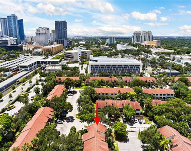 324 City View Drive - Photo Thumbnail 2