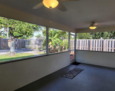 1601 Sw 1 Terrace - Photo Thumbnail 24