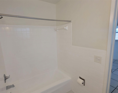 1601 Sw 1 Terrace - Photo Thumbnail 17