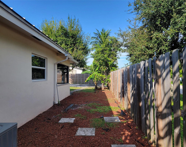 1601 Sw 1 Terrace - Photo Thumbnail 28