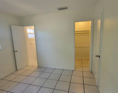 1601 Sw 1 Terrace - Photo Thumbnail 13
