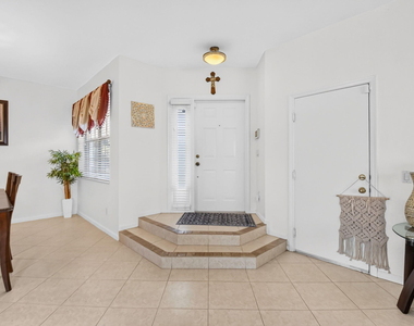 5018 Starblaze Drive - Photo Thumbnail 8