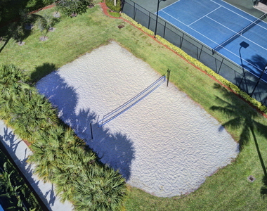 5018 Starblaze Drive - Photo Thumbnail 64