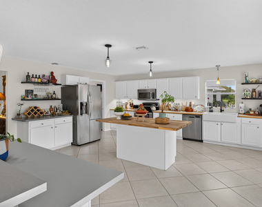 5758 Benbow Court - Photo Thumbnail 7