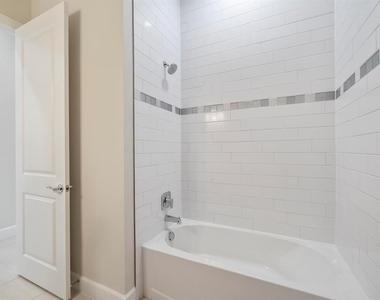 818 Se Courances Drive - Photo Thumbnail 25