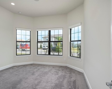 818 Se Courances Drive - Photo Thumbnail 22