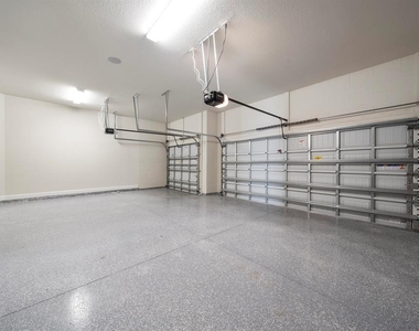 818 Se Courances Drive - Photo Thumbnail 29