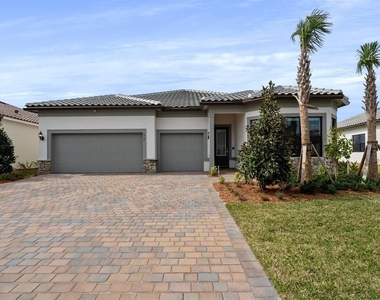 818 Se Courances Drive - Photo Thumbnail 32