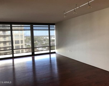4808 N 24th Street - Photo Thumbnail 1