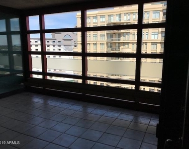 4808 N 24th Street - Photo Thumbnail 10