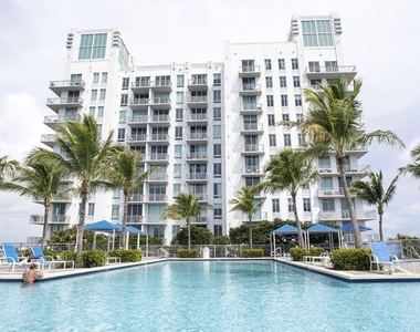 300 S Australian Avenue - Photo Thumbnail 18