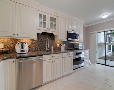 13400 Polo Road W - Photo Thumbnail 5