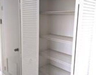 2555 Ne 11th Street - Photo Thumbnail 8
