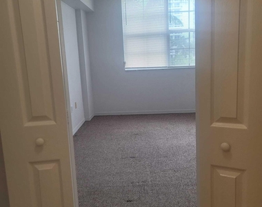 1801 N Flagler Drive - Photo Thumbnail 5