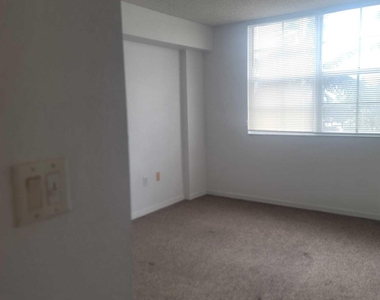 1801 N Flagler Drive - Photo Thumbnail 12