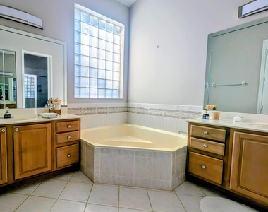 7628 Eagle Point Drive - Photo Thumbnail 8