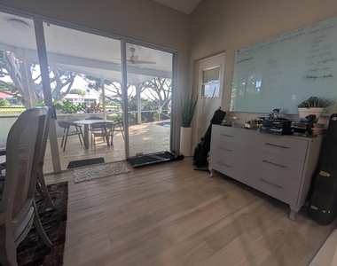7628 Eagle Point Drive - Photo Thumbnail 9