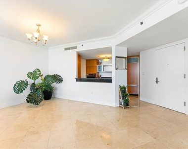 17201 Collins Avenue - Photo Thumbnail 6