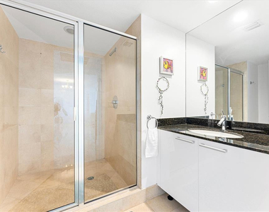 17201 Collins Avenue - Photo Thumbnail 16