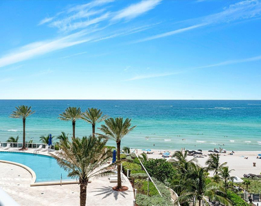 17201 Collins Avenue - Photo Thumbnail 1