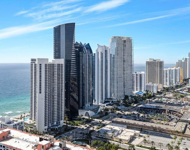 17201 Collins Avenue - Photo Thumbnail 31