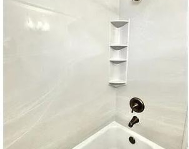 420 Douglass Avenue - Photo Thumbnail 8